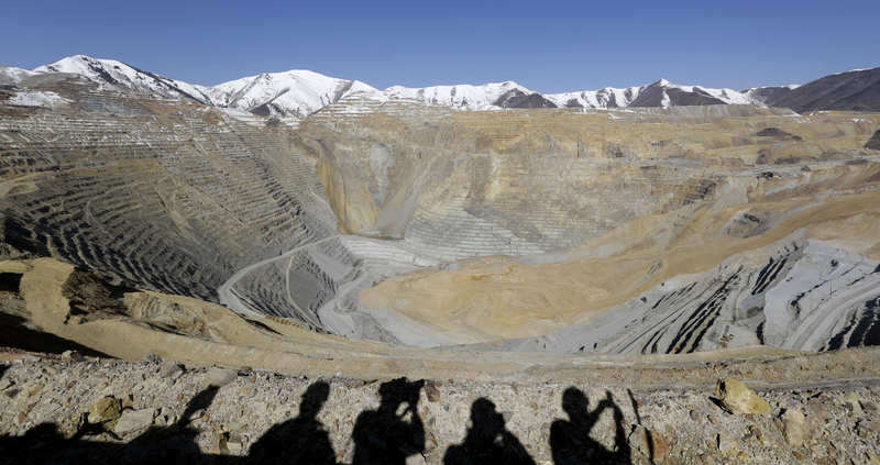 Illustration for article titled The Biggest Man-Made Hole on Earth